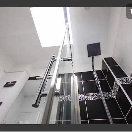 Apartment Petit Havre De Paix De 27m2 A Montmartre Paris